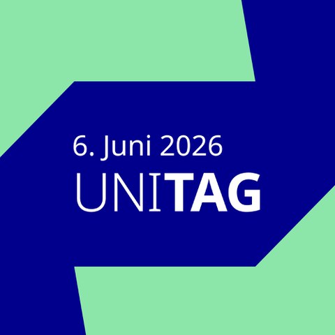 Das Foto zeigt das Logo des Uni-Tags am 6. Juni im TU Dresden Corporate Design Blau/Mint.