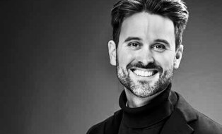 Ein schwarz-weiß Foto von PD Dr. Tim Weitzel