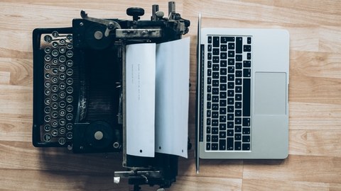 Schreibmaschine, Laptop
