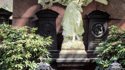 Grabmal auf dem Johannisfriedhof Tolkewitz