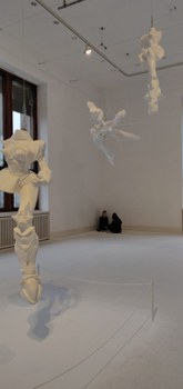 Fotografie einer Ausstellung in Berlin