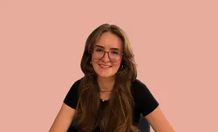 Portraitaufnahme von Annika Hellbach