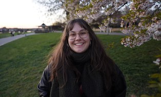 Portrait photo of Emily Schmidt
