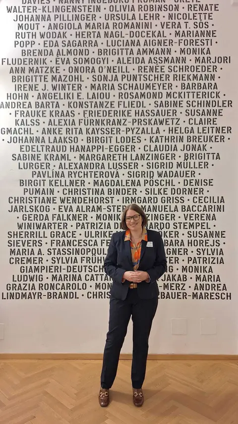 Prof. Katharina Kaesling