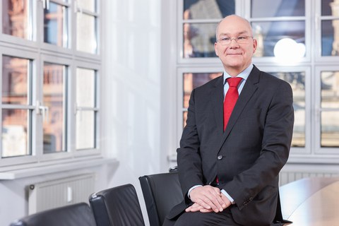 Prof. Schulte