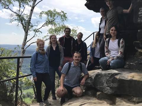 Team beim Ausflug ins Elbsandsteingebirge