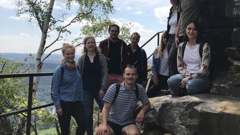 Team beim Ausflug ins Elbsandsteingebirge