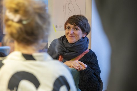Frauen im Gespräch Frauen im Dialog