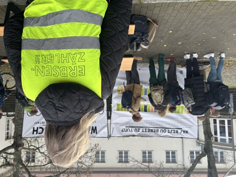 Erbsenzähler auf dem Mommstenplatz