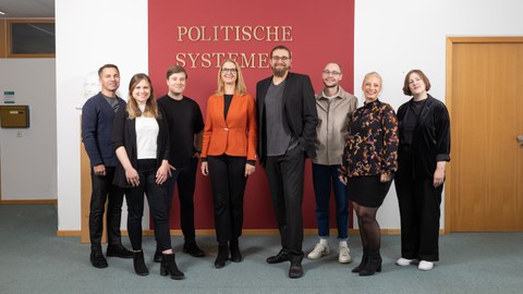 Professur für Politische Systeme und Systemvergleich