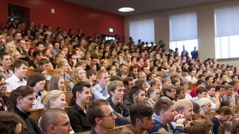 Studierende Hörsaal