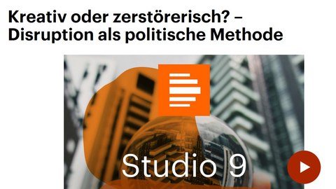 Der Text „Studio 9“ ist auf einem Hintergrund aus verschwommenen Wolkenkratzern zu sehen, darüber das Logo von DLF Kultur. 