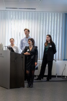 Sprecher:innen während des Symposium