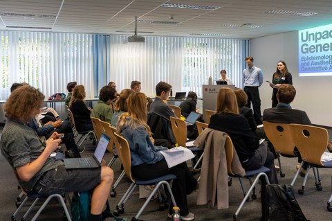 Sprecher:innen während des Symposium