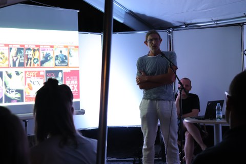 Prof. Dr. Heim während seines Vortrag