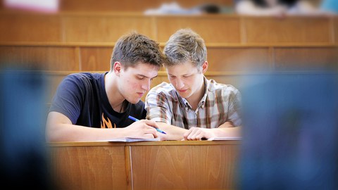 Hörsaal mit Studenten