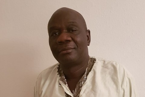 Portrait von Wumi Raji