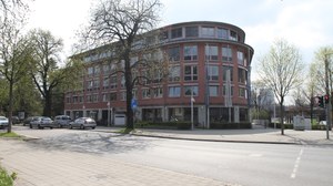 Institutsgebäude