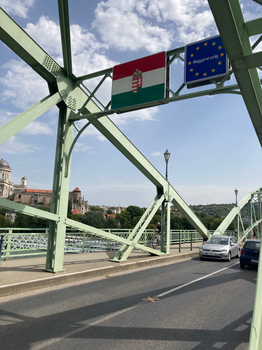Fahrt über Brücke
