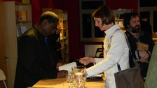 Foto 5 anlässlich der Autorenlesung und Diskussion mit Gary Victor (Haïti) am 05.04.2017 im Literaturhaus Villa Augustin Dresden.