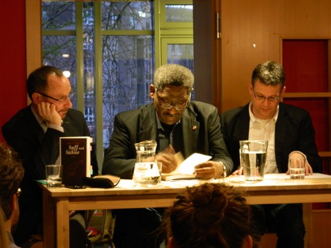 Foto während der Lesung von Gary Victor am 05.04.17 im Literaturhaus Villa Augustin Dresden