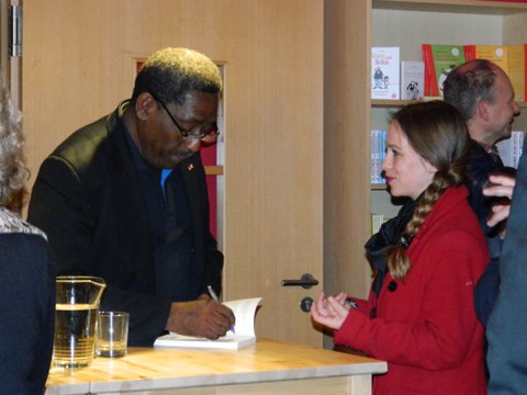 Foto während der Lesung von Gary Victor am 05.04.17 im Literaturhaus Villa Augustin Dresden