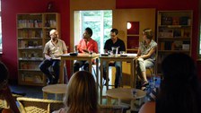Foto 5 anlässlich der Lesung "La migration des murs - Die Wanderung der Mauern. Französischsprachige Lyrik aus Haïti und Québec" mit den Autoren James Noël (Haïti) und Hector Ruiz (Québec) am 20.06.2018 im Literaturhaus Villa Augustin Dresden.