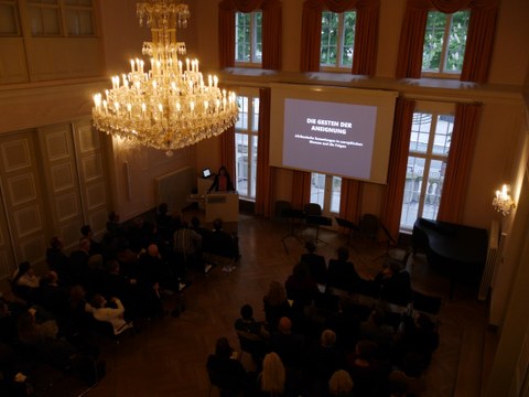 Das Foto zeigt den Festsaal des Rektorats der TU Dresden von oben anlässlich der Feierlichen Eröffnung des Centrums Frankreich | Frankophonie an der TU Dresden am 16. Mai 2019.