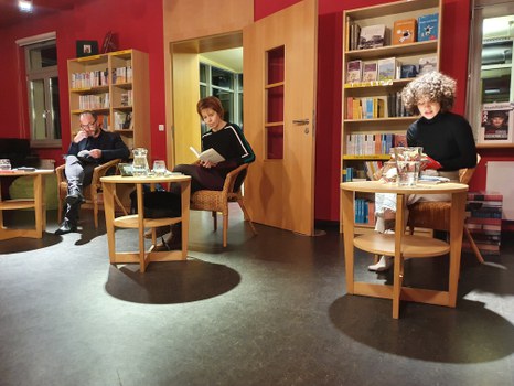Foto 10 anlässlich der Lesung von Julia Deck „Privateigentum“ im Rahmen ihrer deutschlandweiten Lesereise am 29.10.2020 im Erich Kästner Haus für Literatur e. V. Dresden.