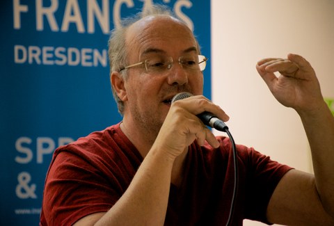 Alain Damasio in der Diskussion mit dem Publikum anlässlich der Lesung & Gespräch mit Alain Damasio und Milena Adam am 15.09.21