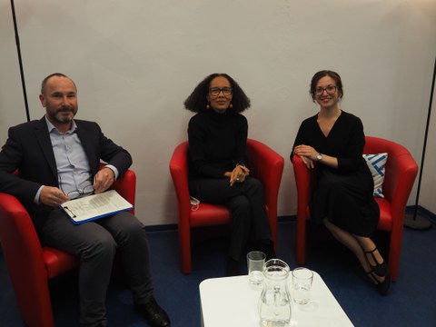 Photo 94 on the occasion of the reading “Sanfte Debakel” (Gentle Debacle) – Reading & discussion with Yanick Lahens (Haiti) on October 7, 2021, at the Institut français Dresden.