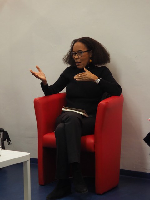 Photo 29 on the occasion of the reading “Sanfte Debakel” (Gentle Debacle) – Reading & discussion with Yanick Lahens (Haiti) on October 7, 2021, at the Institut français Dresden.