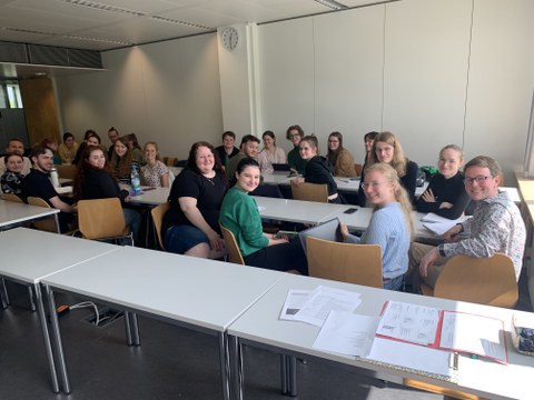 Photo during the workshop with students from CÉGEP de Saint-Hyacinthe, Québec, held as part of their visit to Germany on May 24, 2023, at the Faculty SLK of TU Dresden.