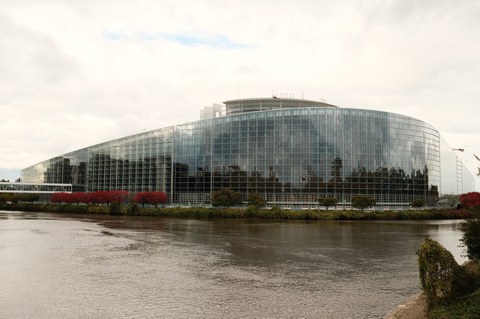 Photo on the occasion of the Romance Studies students' field trip to Strasbourg (France) from October 7–12, 2024; shown here: exterior view of the European Parliament in Strasbourg.
