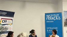Foto 4 anlässlich der Lesung von Hélène Laurain: „Bis alles brennt“ am 23.10.2024 im Institut français Dresden.