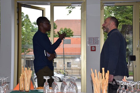 Foto während der Podiumsdiskussion "Die Zukunft der Restitution", Institut für Kunst- und Musikwissenschaft, TU Dresden, 13.06.24.