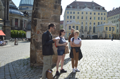Foto anlässlich des Aufenthalts von Studierenden und Dozierenden des Instituts für Germanistik der Universität Straßburg in der Partnerstadt Dresden vom 25. bis 31. Mai 2025
