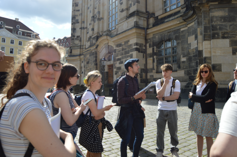 Foto anlässlich des Aufenthalts von Studierenden und Dozierenden des Instituts für Germanistik der Universität Straßburg in der Partnerstadt Dresden vom 25. bis 31. Mai 2025
