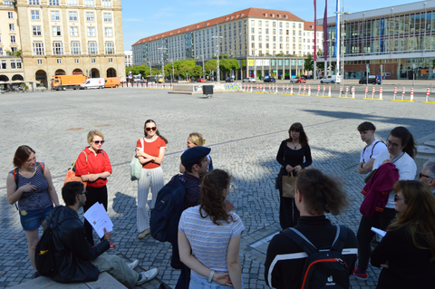 Foto anlässlich des Aufenthalts von Studierenden und Dozierenden des Instituts für Germanistik der Universität Straßburg in der Partnerstadt Dresden vom 25. bis 31. Mai 2025