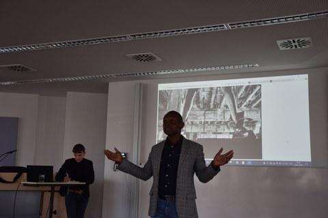 Photo taken during the photography workshop with Baudoin Mouanda on April 2, 2025