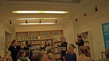 Photo 7 on the occasion of the poetry evening “Poèmes embarbelés – Poems Behind Barbed Wire” as part of German-French Week on January 27, 2025, at the Institut français Dresden.