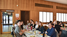 Foto 12 anlässlich des Besuchs von Studierenden des CÉGEP de Saint-Hyacinthe (Québec) im Rahmen eines Workshops im Seminar von Bettina Lindorfer am 22. Mai 2025.