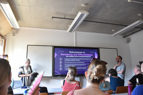 Foto 5 anlässlich des Workshops „Warum Fremdsprachen lernen mit/durch/trotz KI?“ von JProf. Dr. Anne-Marie Lachmund & Dr. Torsten König im Rahmen der Dresdner Lange Nacht der Wissenschaften am 26.06.2026 an der TU Dresden.