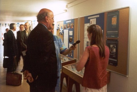 Besuch von Denis Bédard im Cifraqs 2006: Denis Bédard und Dr. Lienig im Gespräch mit der Journalistin Anne-Christin Loranger.
