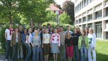 Foto der Alumni des Jahrgangs IB 2003 (2006)