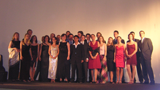 Foto der Alumni des Jahrgangs IB 2001 (2004)