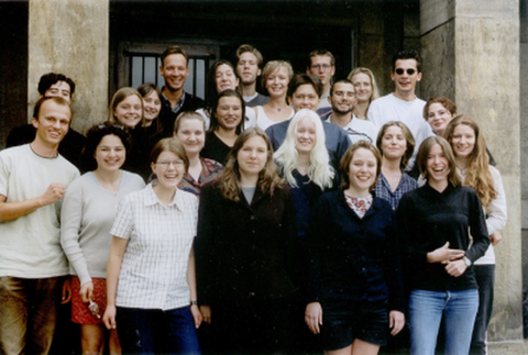 Foto der Alumni des Jahrgangs IB 1998 (2001)