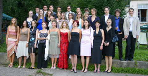 Foto der Alumni des Jahrgangs IB 2002 (2005)