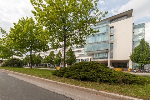Außenaufnahme des Bürogebäudes Zellescher Weg