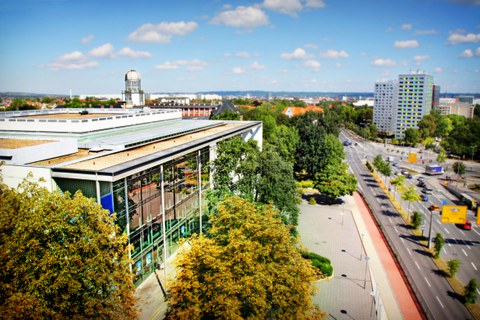 Foto des Hörsaalzentrums der TU Dresden